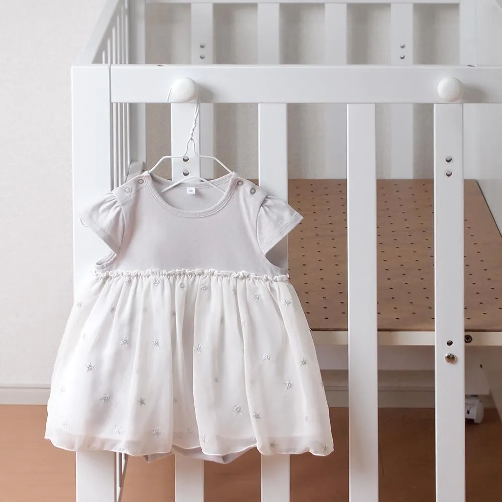 10 mois 5 in 1 Convertible Baby Cot (Made in Japan)