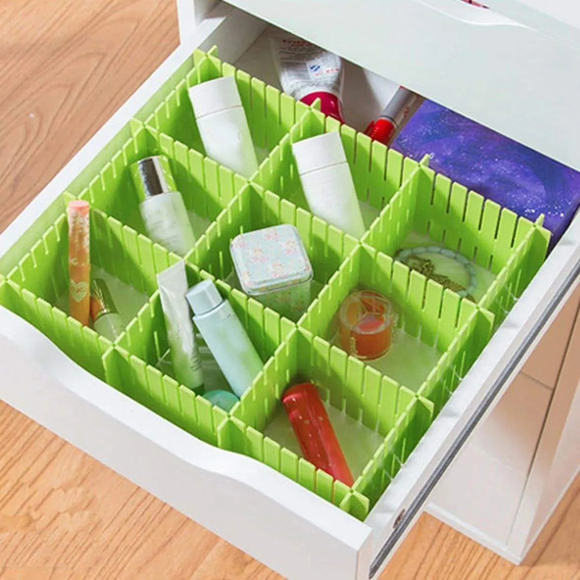 NewFerU Plastic Desk DIY Grid Drawer Dividers Adjustable Tidy Closet Shelf Storage Organizers for Purses,Ties,Tshirts,Pens,Bras,Sock,Underwear,Scarves,Makeup,Kitchen Cutlery Flatware (32pcs Green)