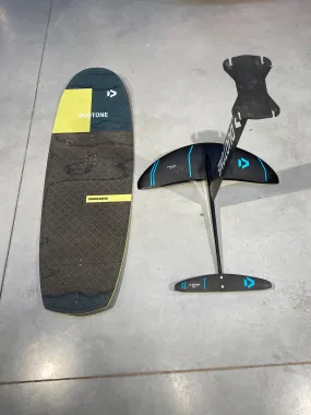 Used beginner kitefoil board - Duotone free 5'0   1250 FW   75 mast