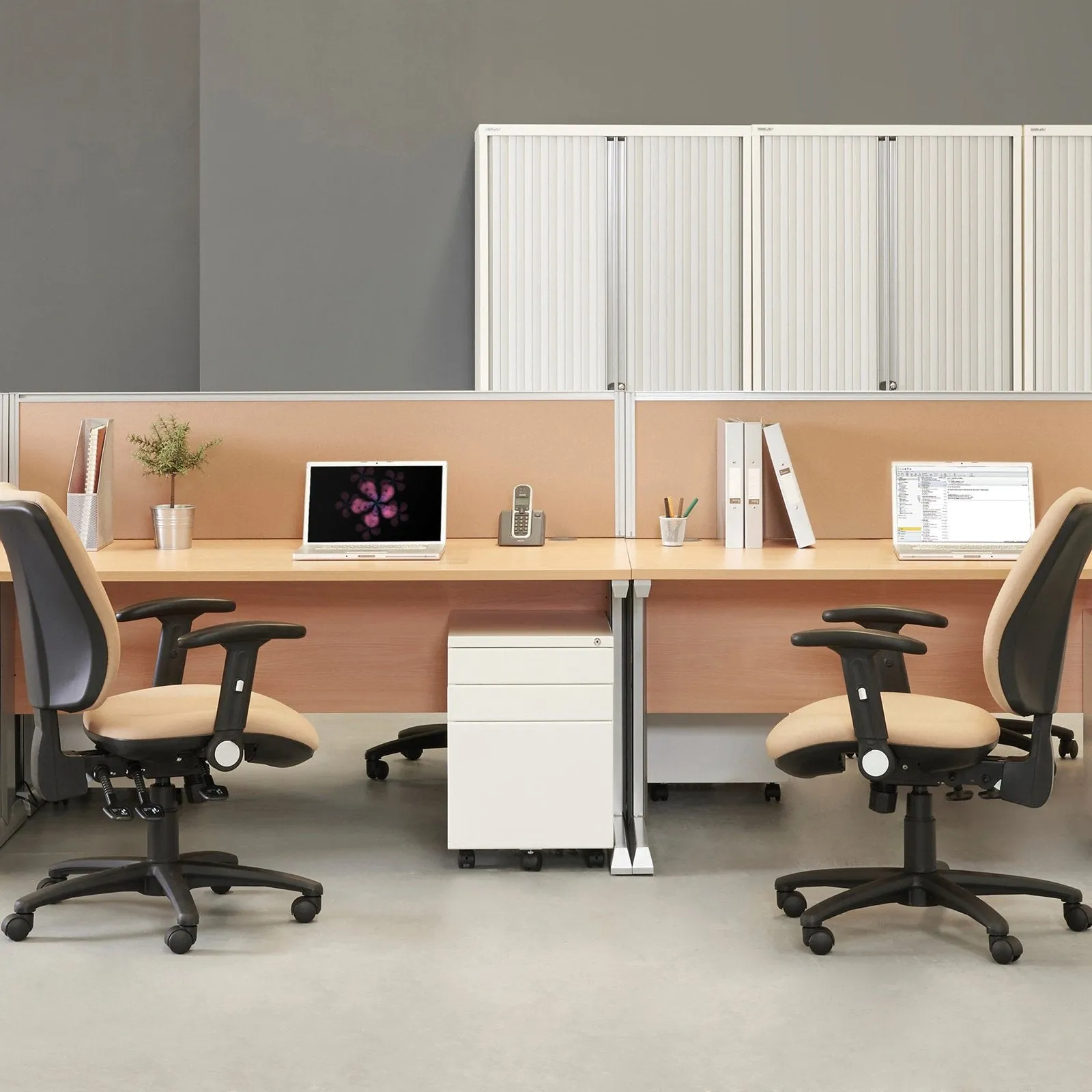 Vivo straight desk 600 deep